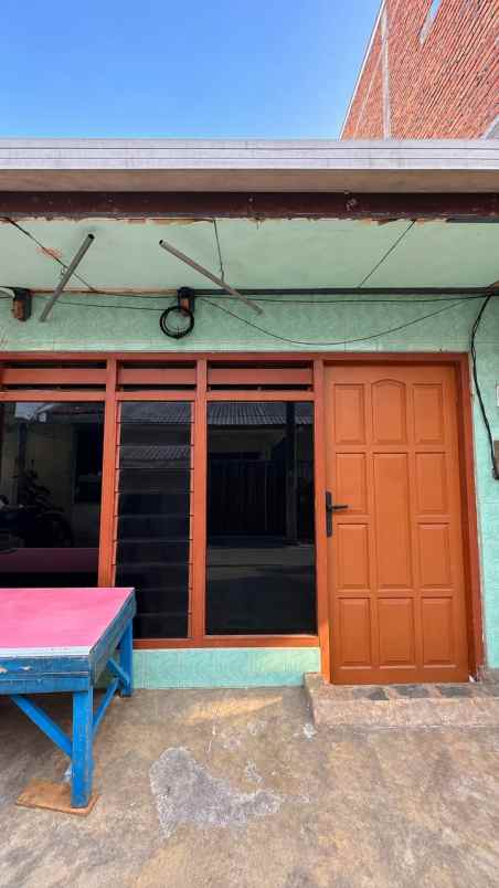 rumah di bulak rukem strategis