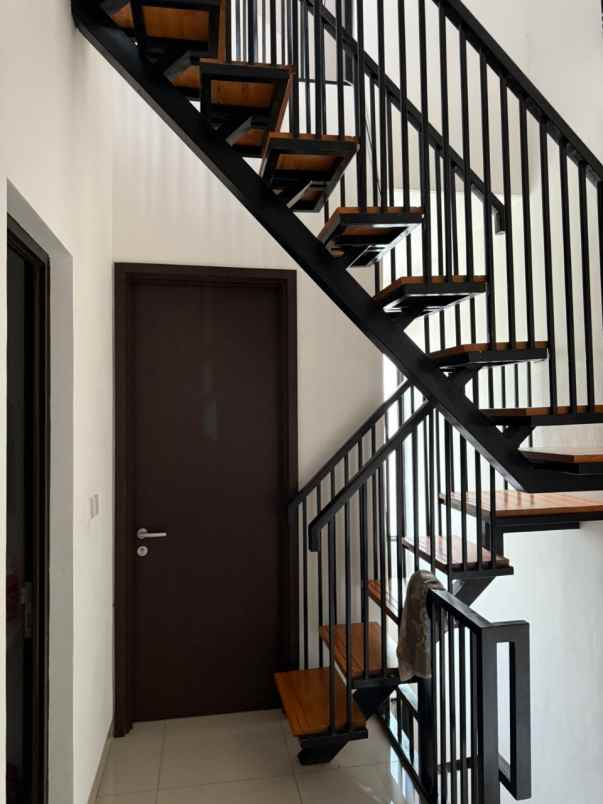 rumah dijual cepat cluster mahakam jakarta garden city