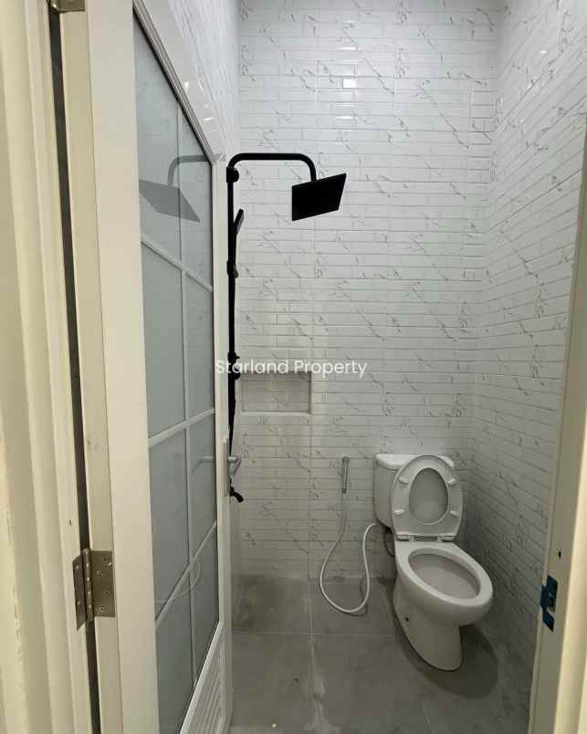 rumah free biaya2 modern minimalis di pamulang