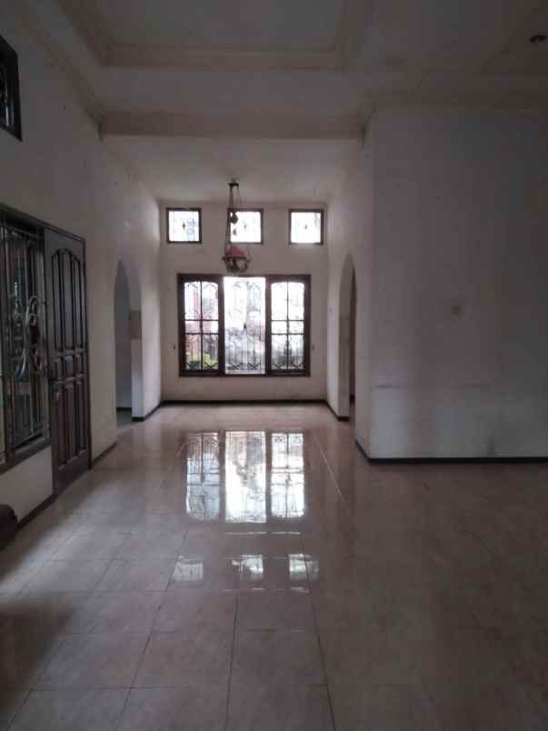 rumah gayung kebonsari row jalan kembar