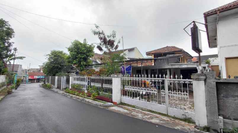 rumah gunung batu hitung tanah lokasi strategis