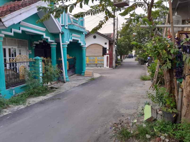 rumah hook 2 lantai dekat pasar lama serang