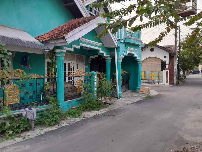 rumah hook 2 lantai dekat pasar lama serang