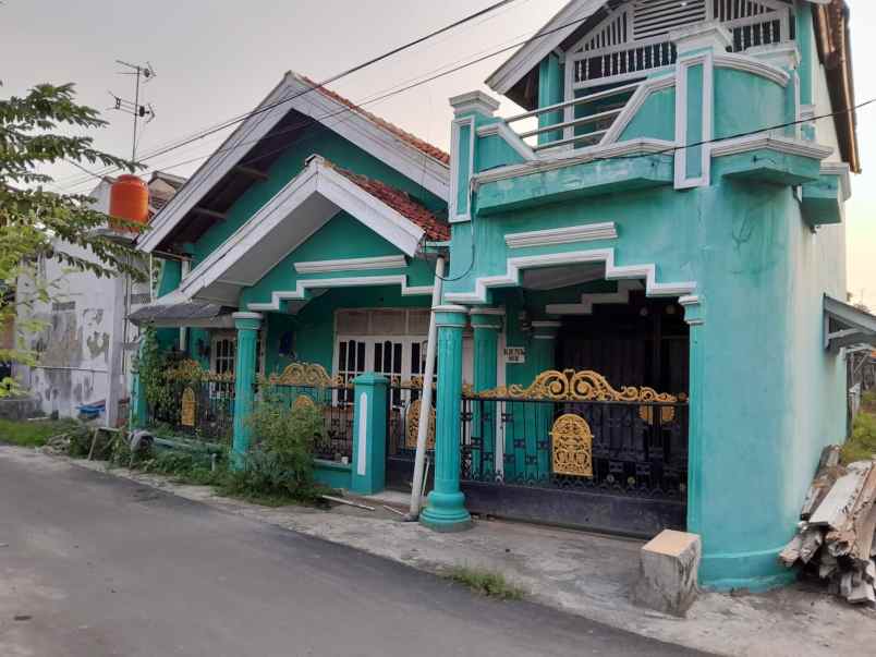 rumah hook 2 lantai dekat pasar lama serang