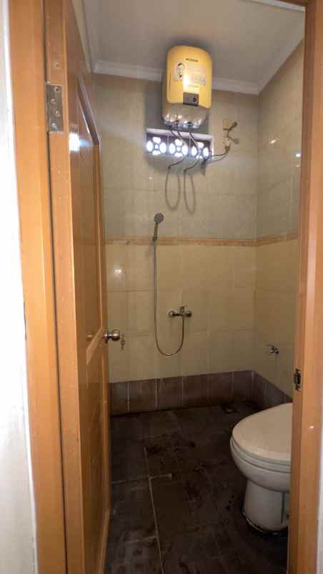 rumah hook 2 lantai siap huni di tambun selatan