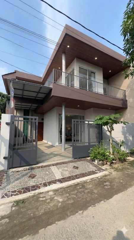 rumah hook 2 lantai siap huni di tambun selatan