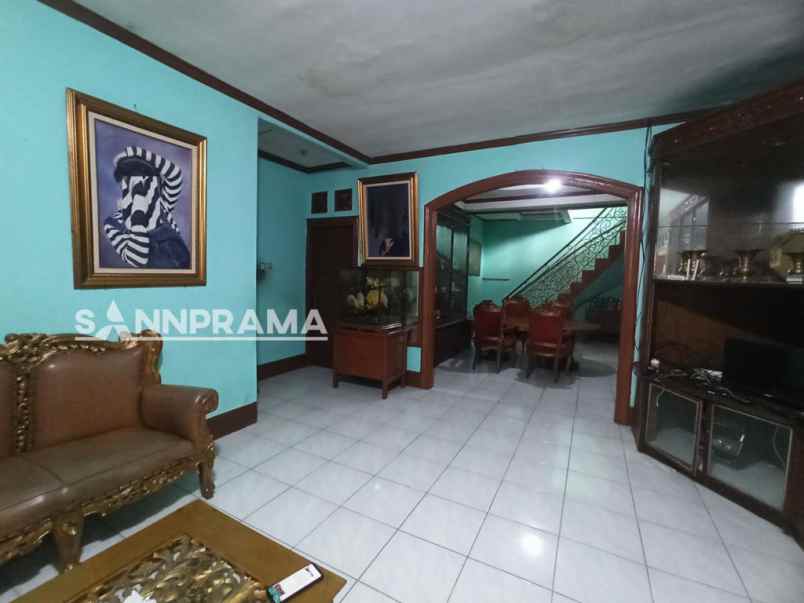rumah hook luas 5 kt jagakarsa depok