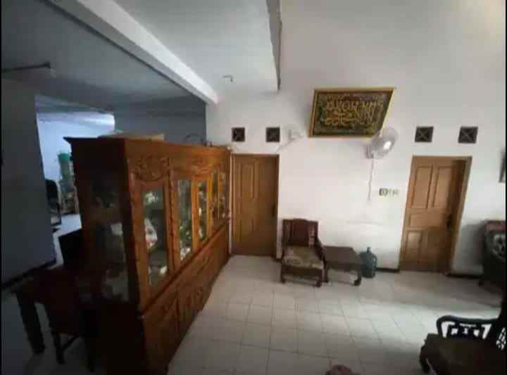 rumah ideal apik di asem baris tebet jakarta selatan