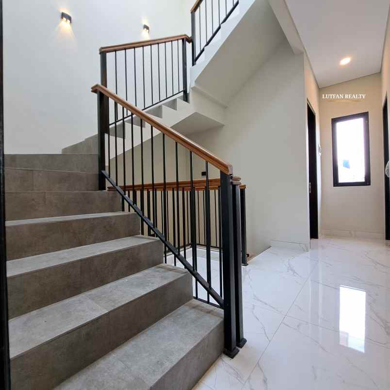 rumah jagakarsa farmhouse dalam cluster