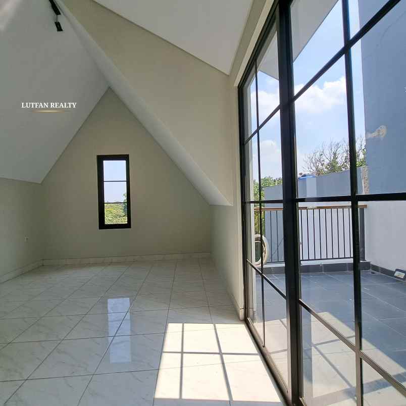 rumah jagakarsa farmhouse dalam cluster