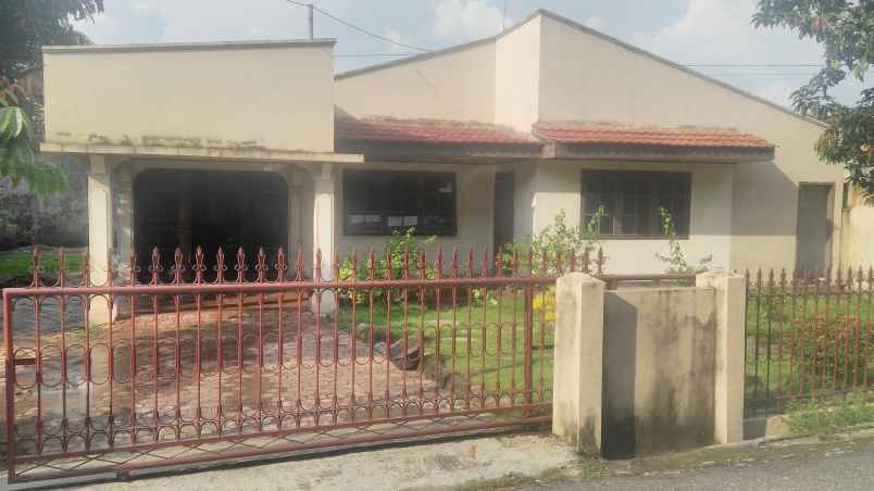 rumah jl soekarno hatta gg