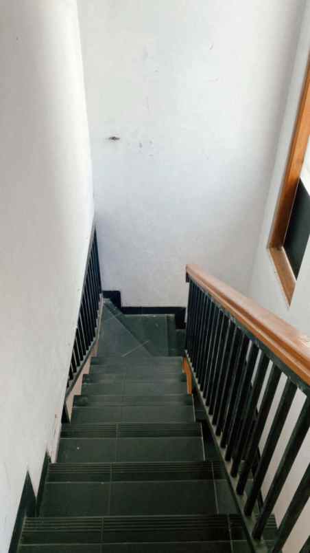 rumah jogja 2 lantai nitikan lt 134 m2 shm imb