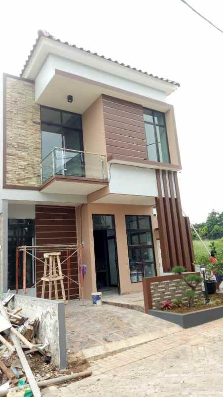 rumah kel cibubur kec ciracas jaktim