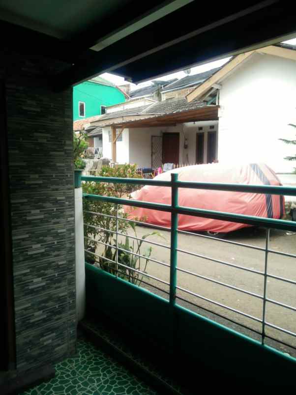 rumah komplek giri mande cikadut