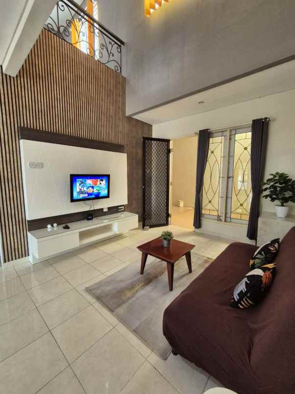 rumah laguna regency pakuwon city siap huni furnish