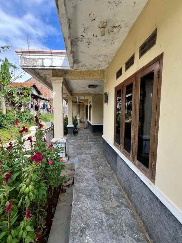 rumah luas dekat ke stasiun kereta cepat padalarang