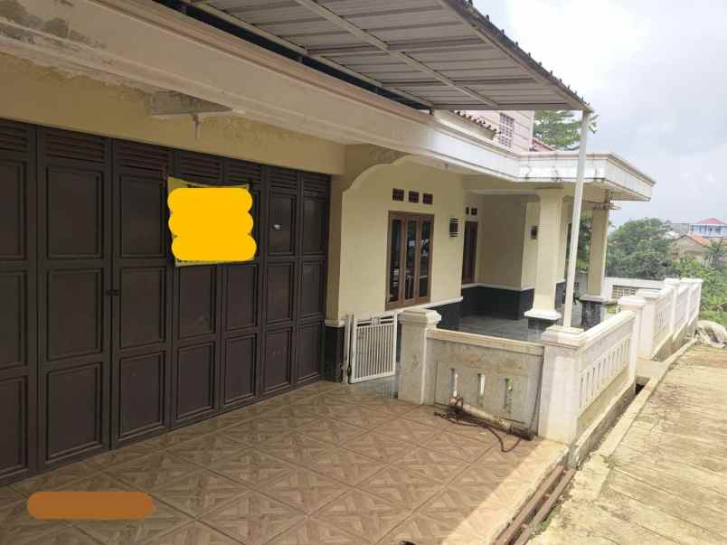 rumah luas dekat ke stasiun kereta cepat padalarang