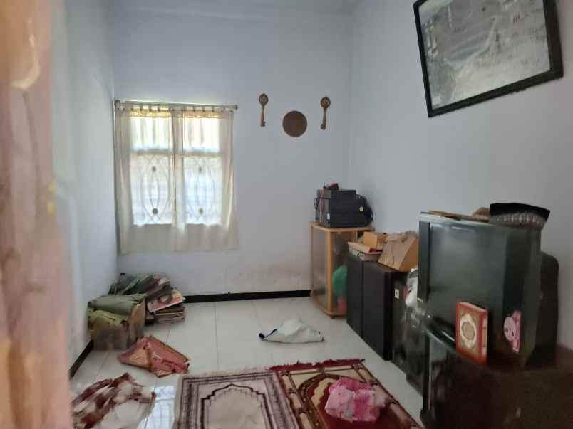 rumah luas di slawu jember jl cendrawasih