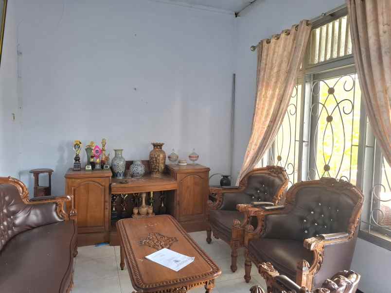 rumah luas di slawu jember jl cendrawasih