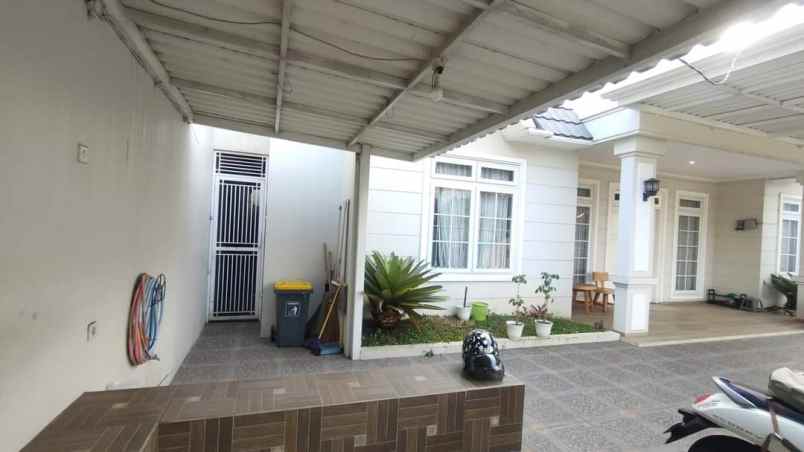 rumah lux di arcamanik bandung