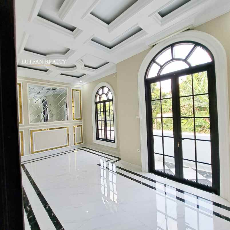 rumah mediterania classic jagakarsa