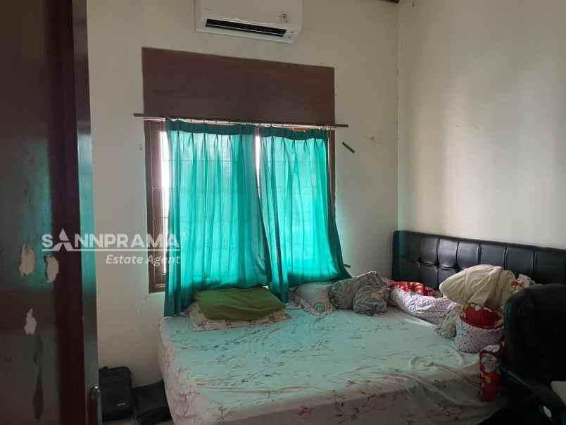 rumah mewah 2 lantai di kawasan elite kota depok reno