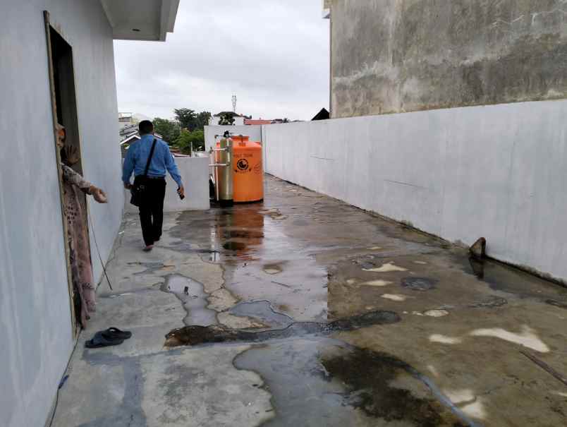 rumah mewah 2 lantai di komplek pemda pekanbaru