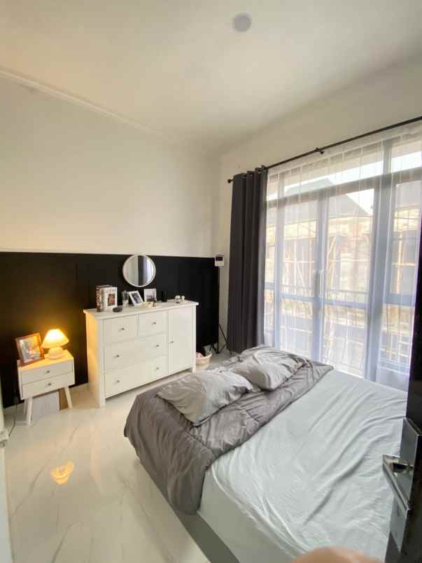 rumah mewah 2 lantai di tapos depok