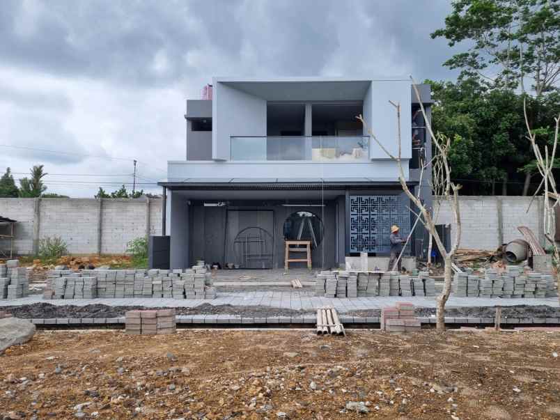 rumah mewah siap huni di sleman dekat sleman city hall