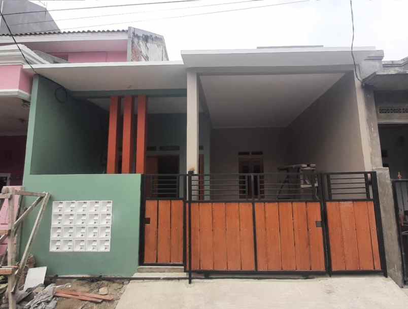 rumah minimalis siap huni bekasi dekat sumarecon