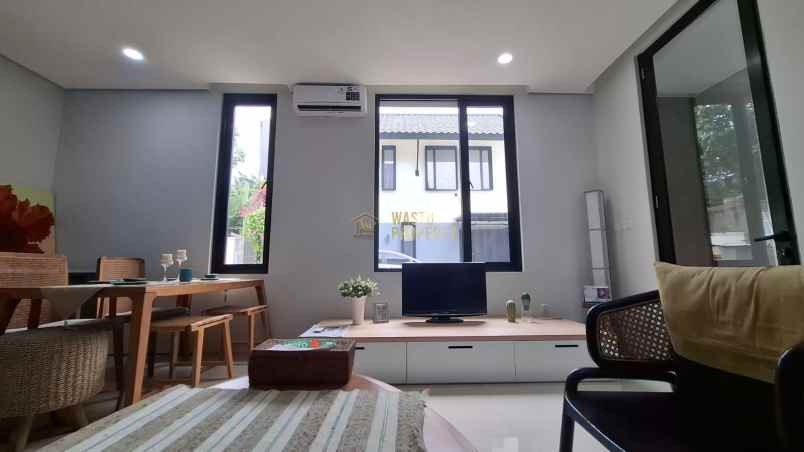 rumah modern 2 lantai di jagakarsa dekat mrt fatmawati