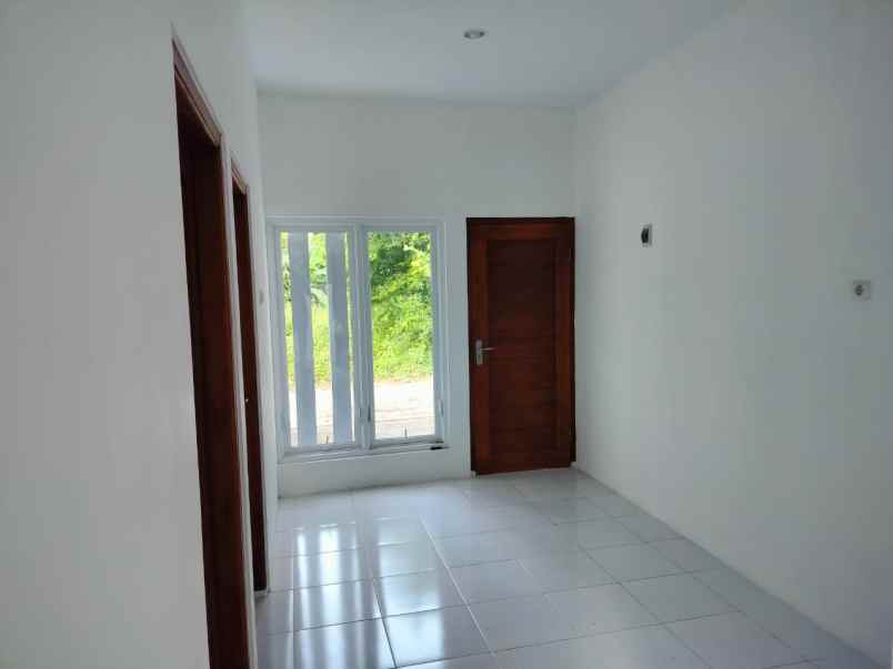 rumah modern di kalasan cuma 350 juta all in