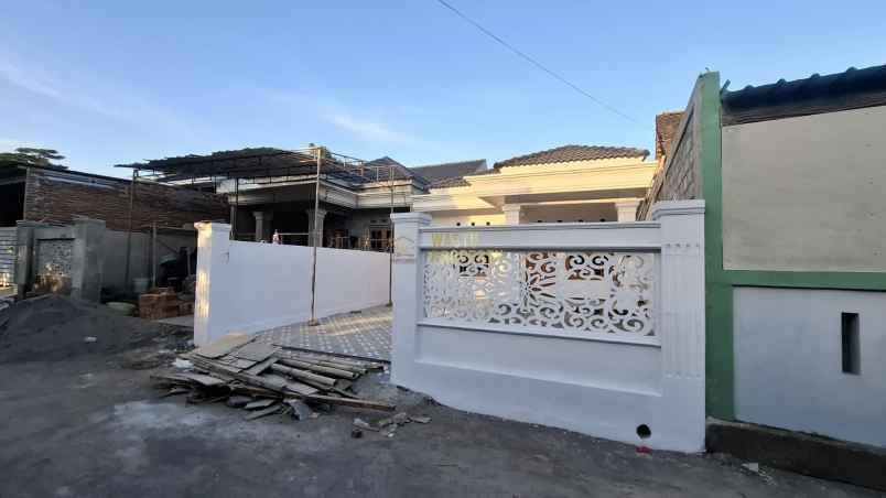 rumah modern harga terjangkau bisa nego di kalasan