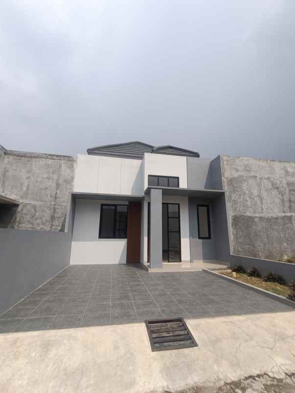 rumah modern ready stock murah dekat ccm 399 jt cash