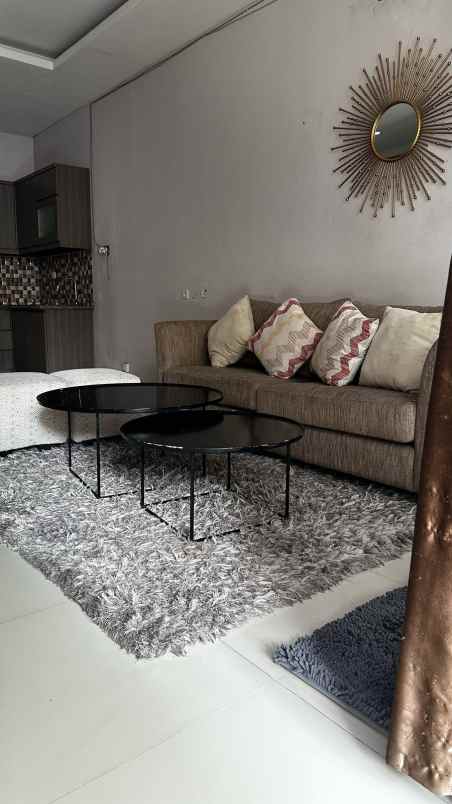 rumah modern siap huni lokasi di permata jingga