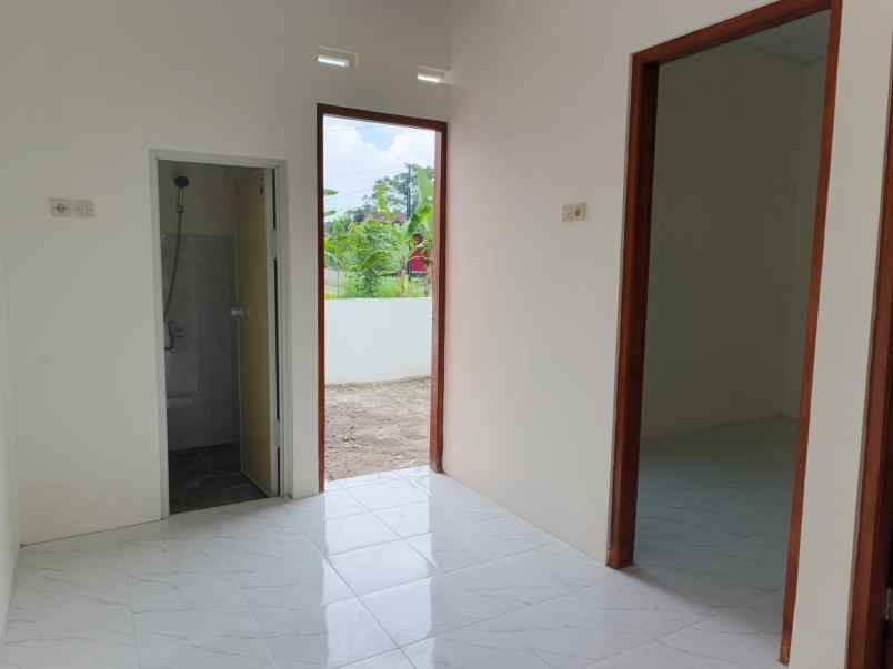 rumah murah 200 jutaan utara prambanan