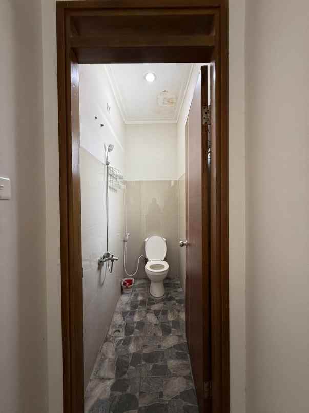 rumah murah asri lingkungan asri di sariwangi bandung