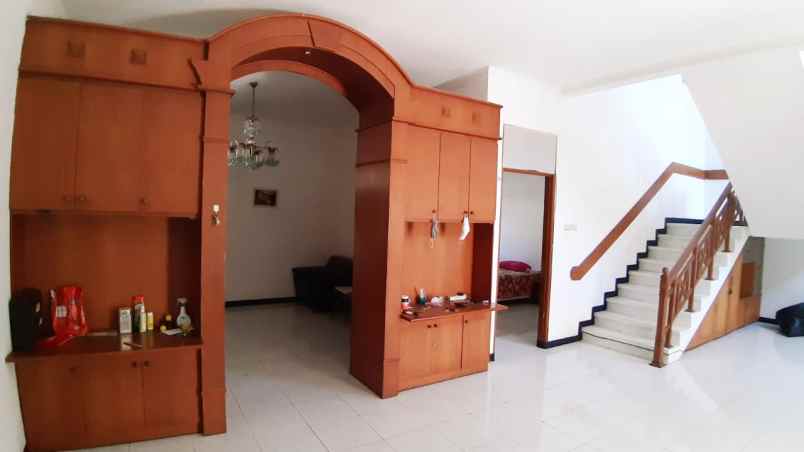 rumah pakuwon city villa westwood fully furnised