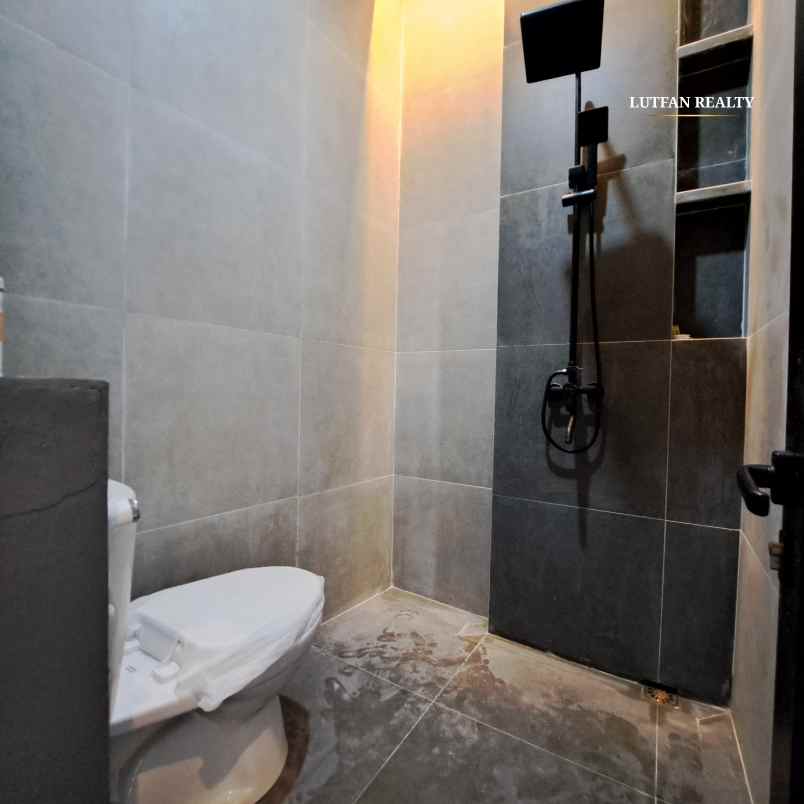 rumah pejaten timur dalam cluster