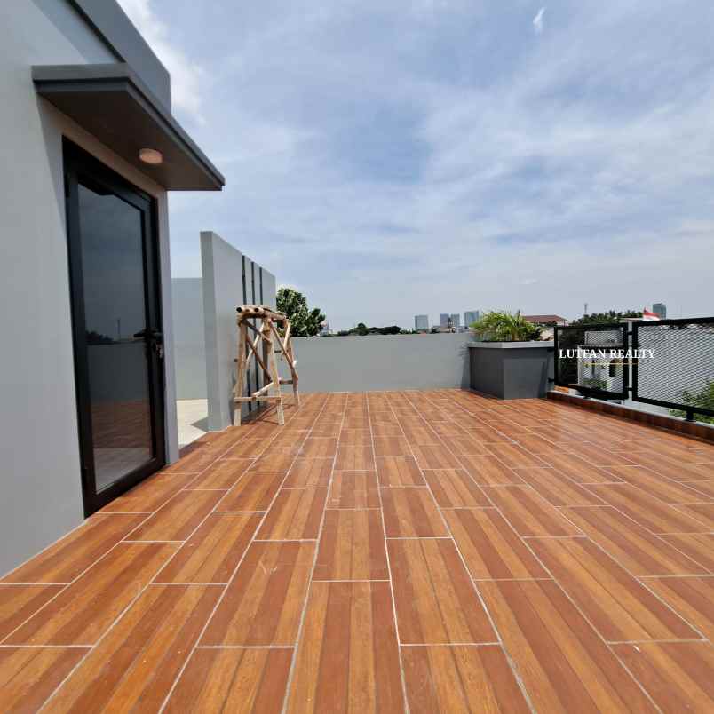 rumah pejaten timur dalam cluster