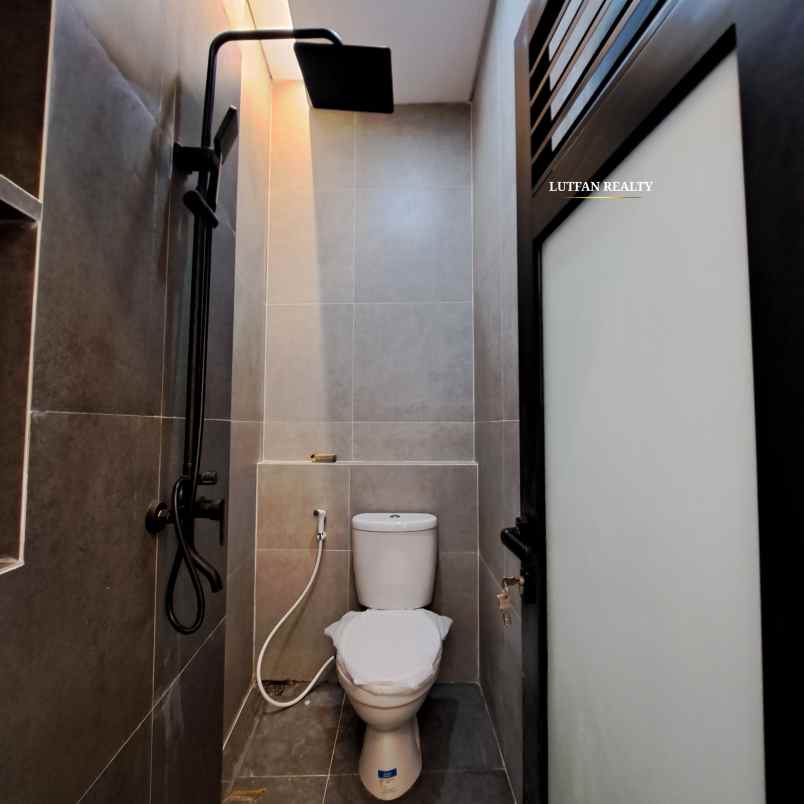 rumah pejaten timur dalam cluster