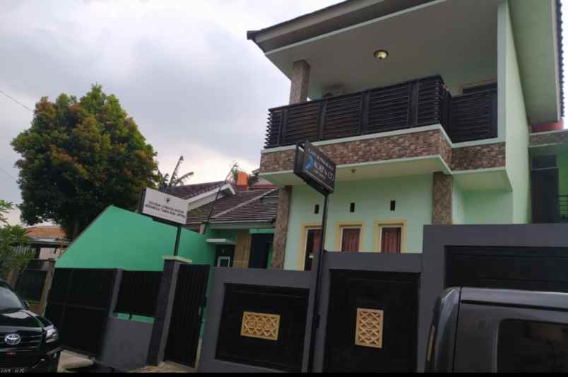 rumah second 1 6 m di perumahan maharaja depok