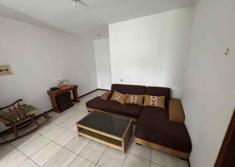 rumah second di larangan ciledug dekat joglo jakbar