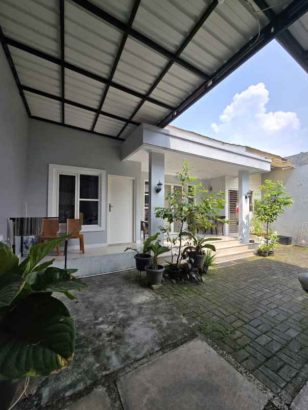 rumah second non komplek duren sawit jaktim