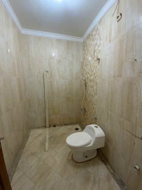 rumah second siap huni di tebet timur jaksel