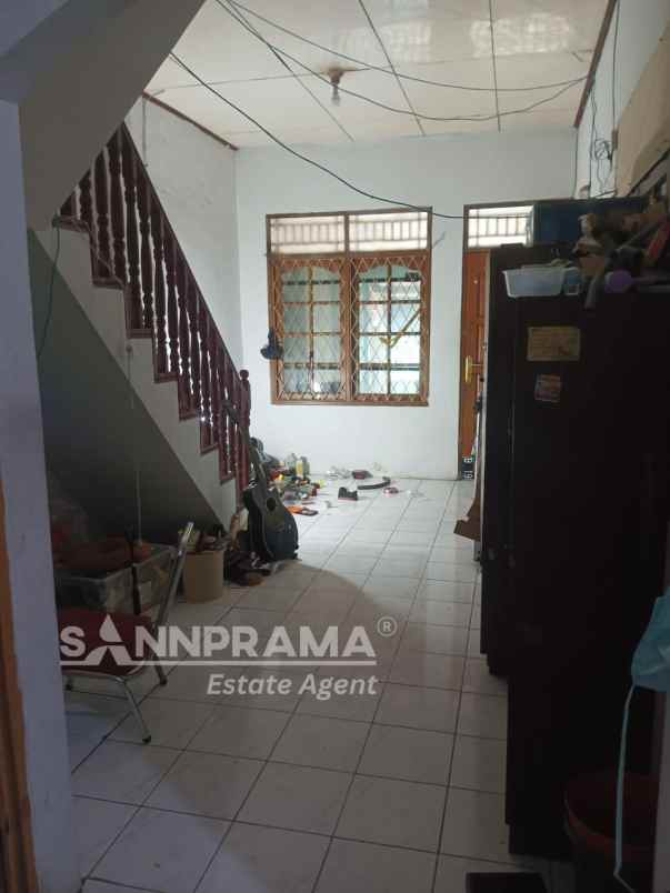 rumah siap huni dalam komplek di sukmajaya depok