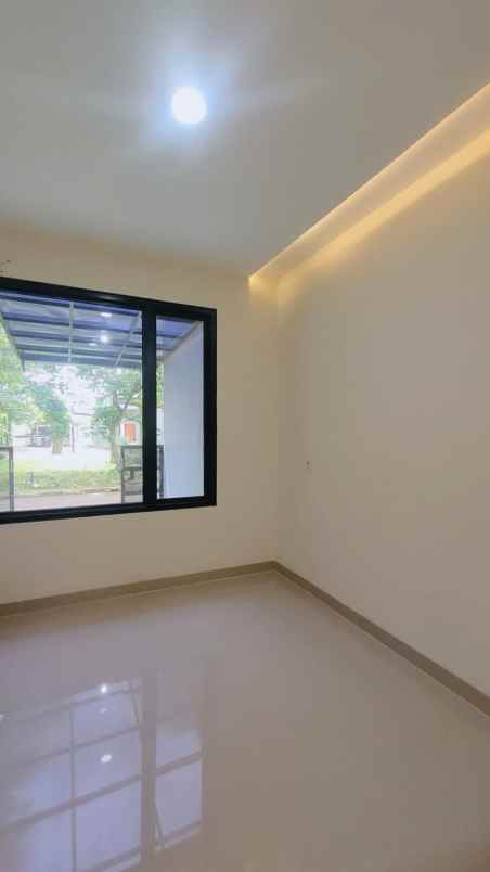 rumah siap huni dalam perumahan kencana loka bsd