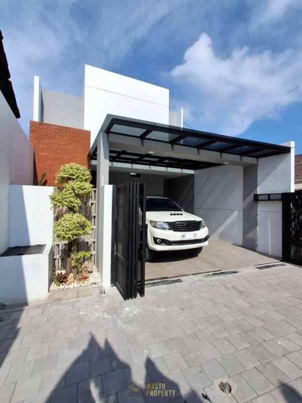 rumah siap huni furnish kekinian di jakal sleman