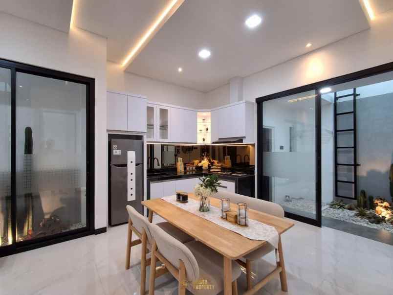 rumah siap huni furnish kekinian di jakal sleman