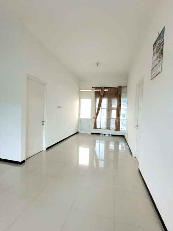 rumah siap huni lokasi jalan candi mendut kota malang